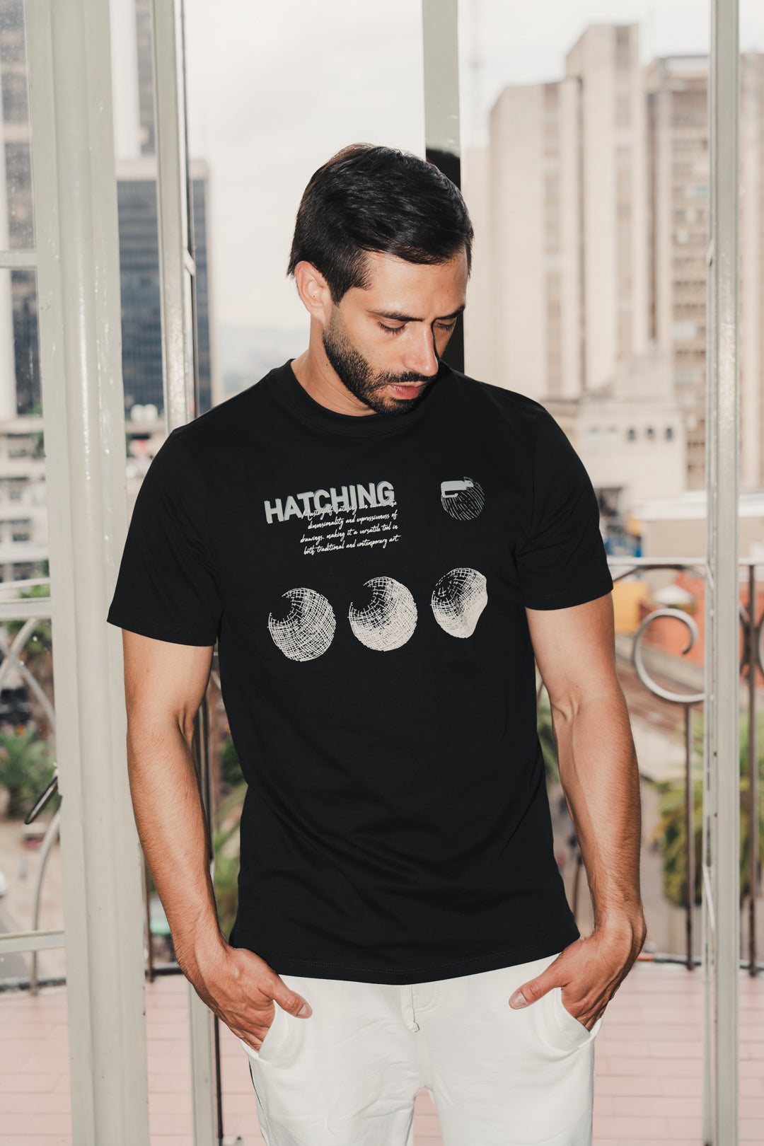 TSHIRT - HATCHING NEGRO