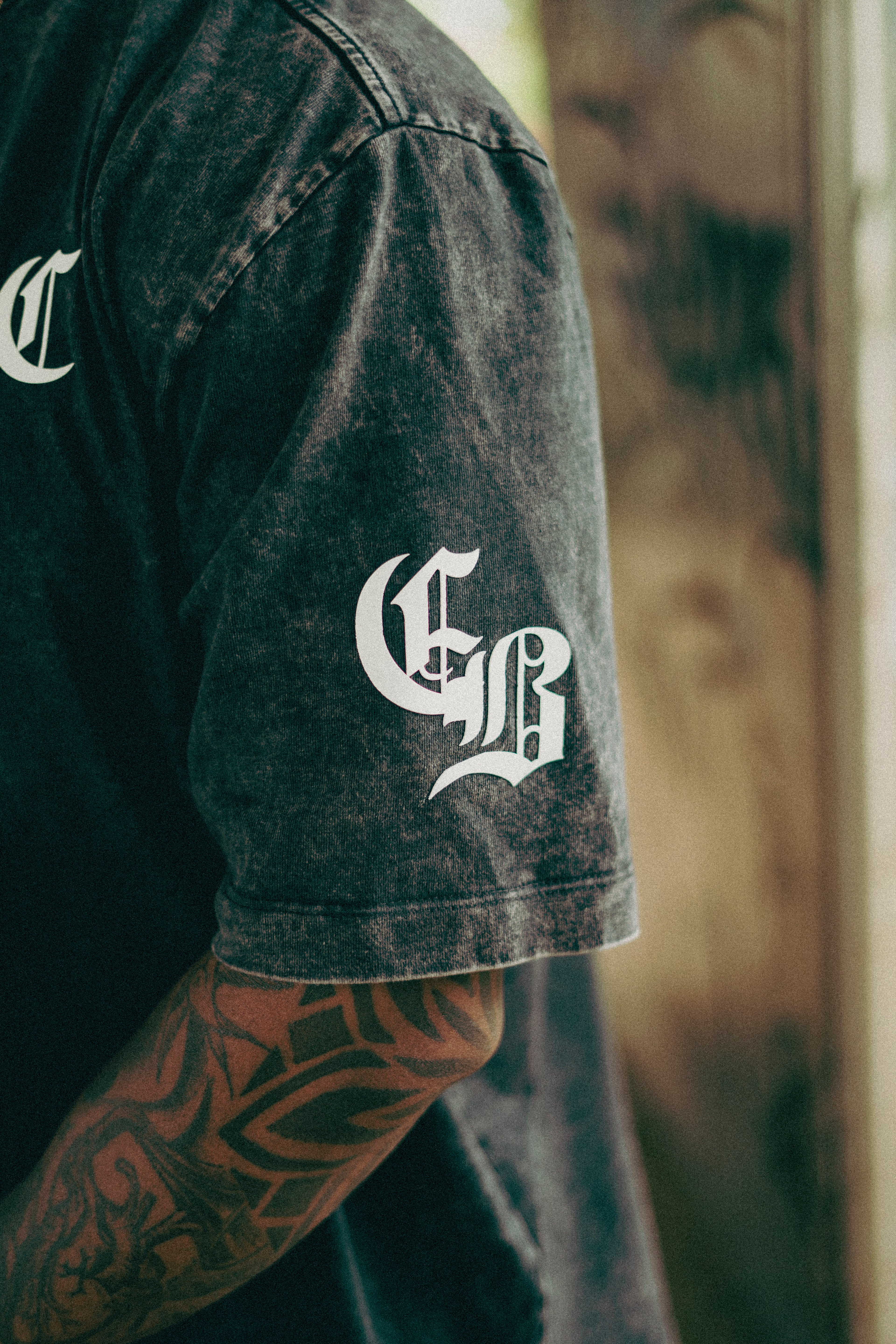 TSHIRT - ACID WASH TEE