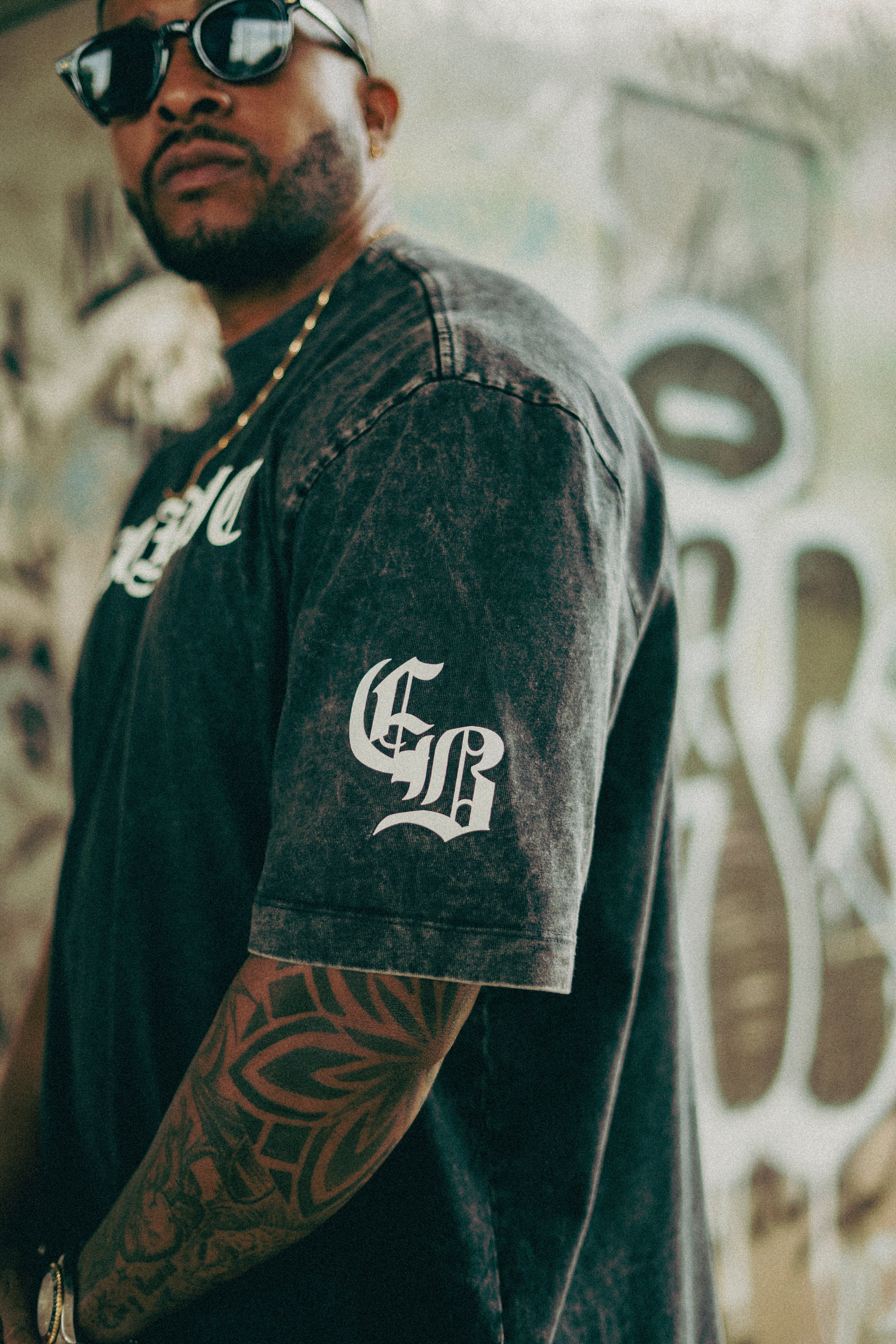 TSHIRT - ACID WASH TEE